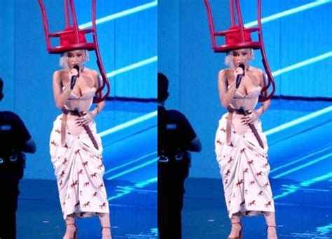 The internet is bewildered by Doja Cat’s chair hat at。